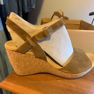 Clarks Women’s Harwich Sailor Suede Wedges 9.5 NWT
